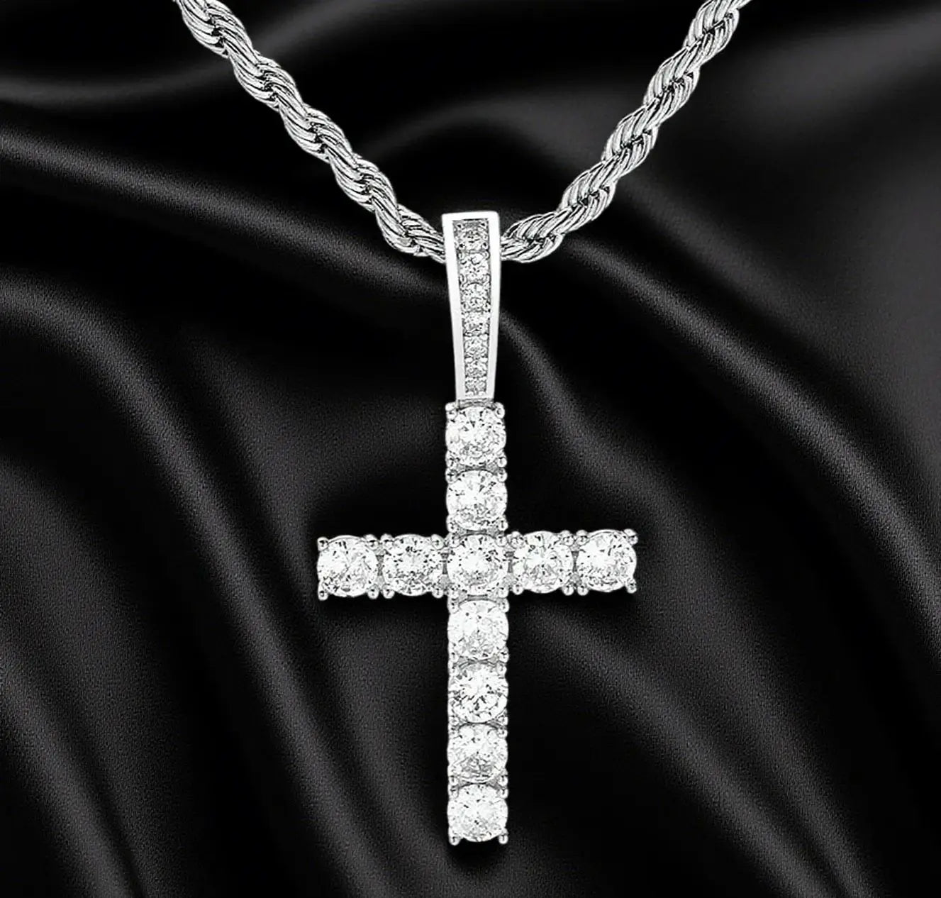 VVS1 Moissanite Necklace Cross Pendant 4mm D Color