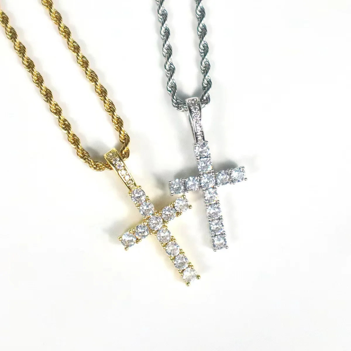 VVS1 Moissanite Necklace Cross Pendant 4mm D Color