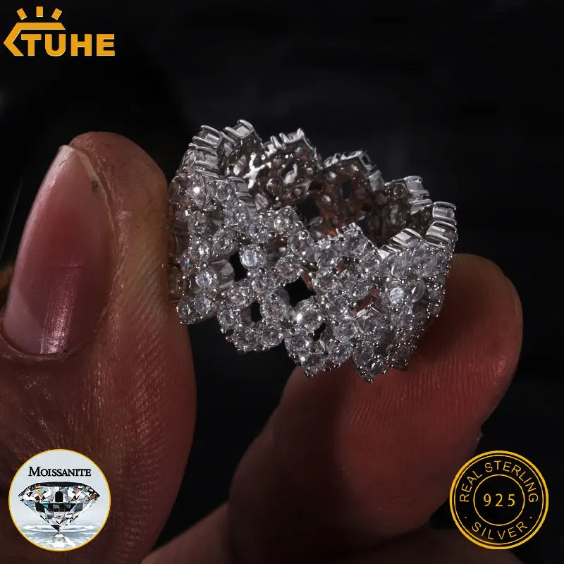 Iced Out 8 Shaped Rings VVS1 Moissanite